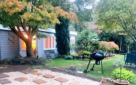 1 Bed Cottage-Museum View-Garden-Free Parking